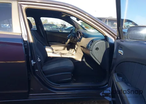 2016 Dodge Charger Sxt z USA, uszkodzony, nr VIN 2C3CDXHG4GH185868